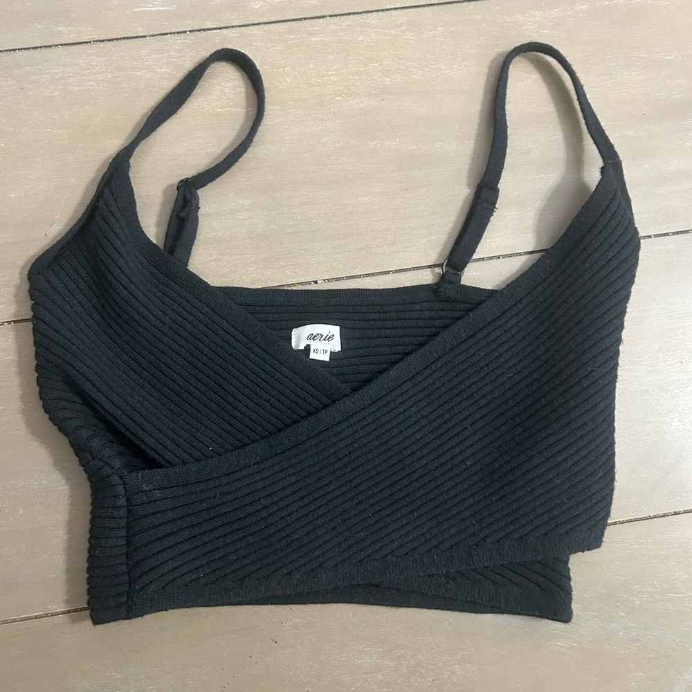 Aerie cross black crop top perfect condition